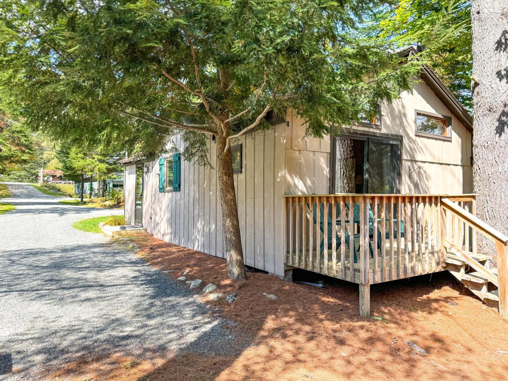 Lake Pleasant Cabin On 3 Acres With Kayaks And Beach! 외부 사진