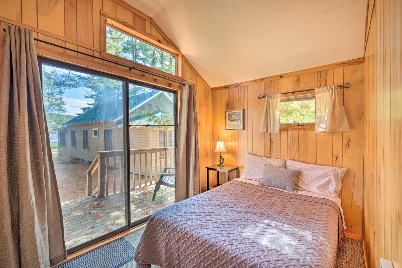 Lake Pleasant Cabin On 3 Acres With Kayaks And Beach! 외부 사진