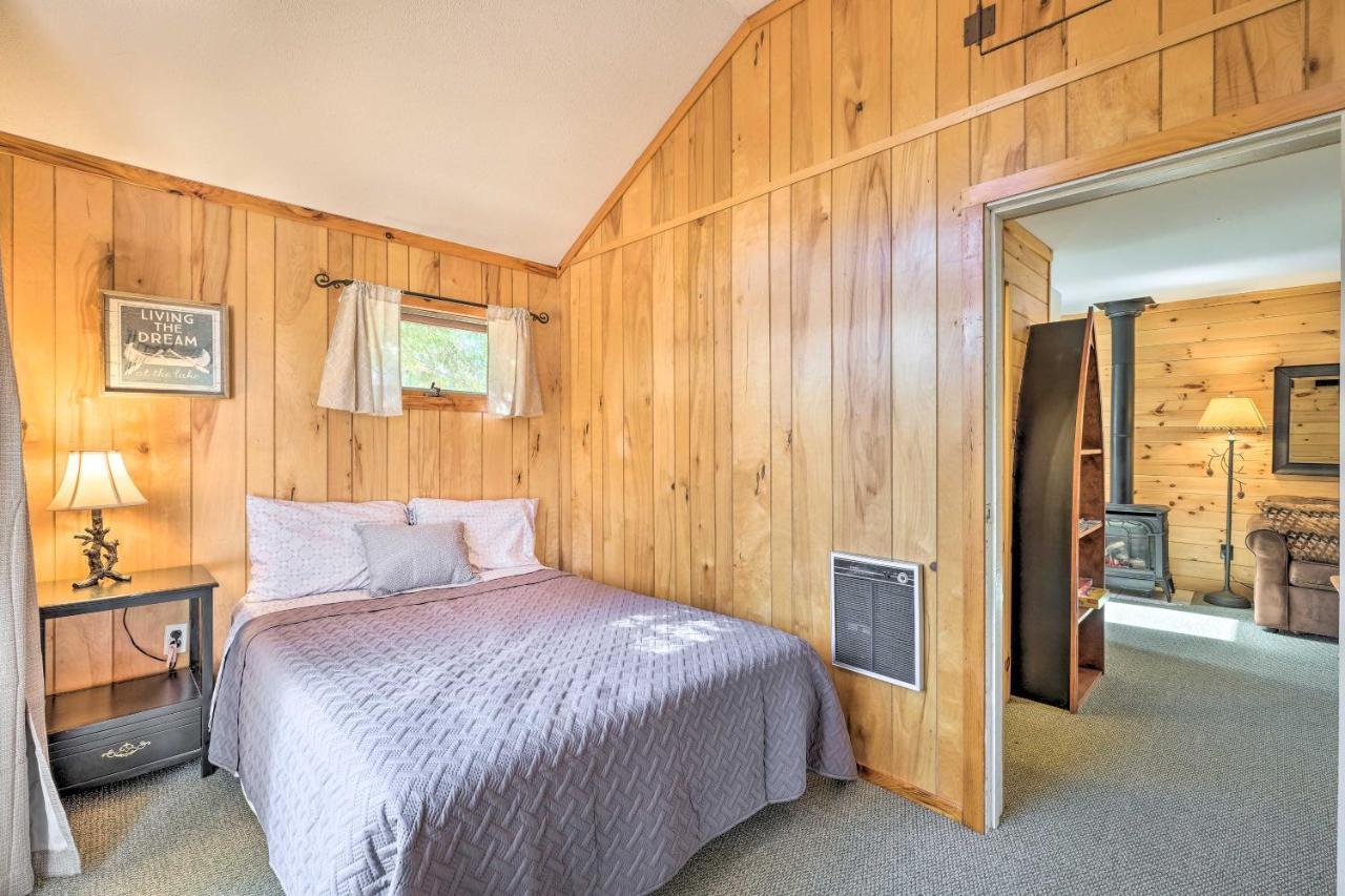 Lake Pleasant Cabin On 3 Acres With Kayaks And Beach! 외부 사진